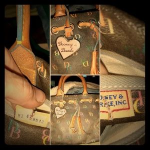 Dooney & Bourke Satchel bag